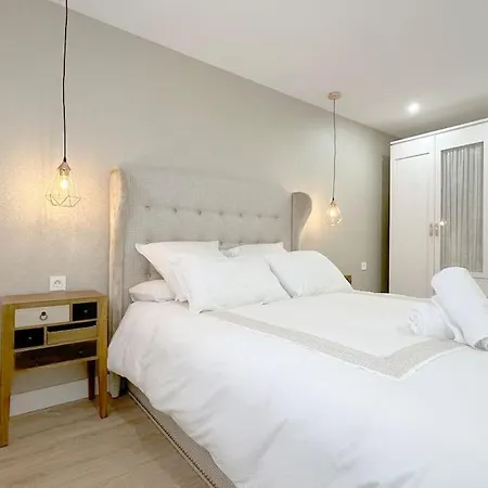 Apartamento Reformado Con Terraza En El Centro Apartment *